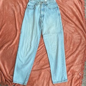 Vintage Lucky Brand Dungarees. Size 28. Light blue jeans